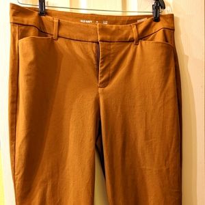 Women's dark mustard color Old Navy ankle cropped pants size 14P high rise